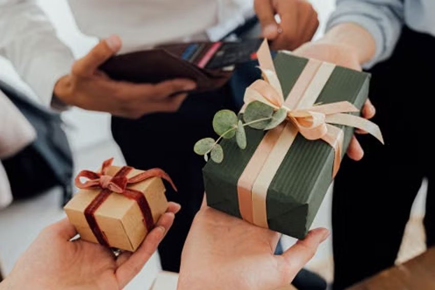 Promotional Corporate Giveaway Services